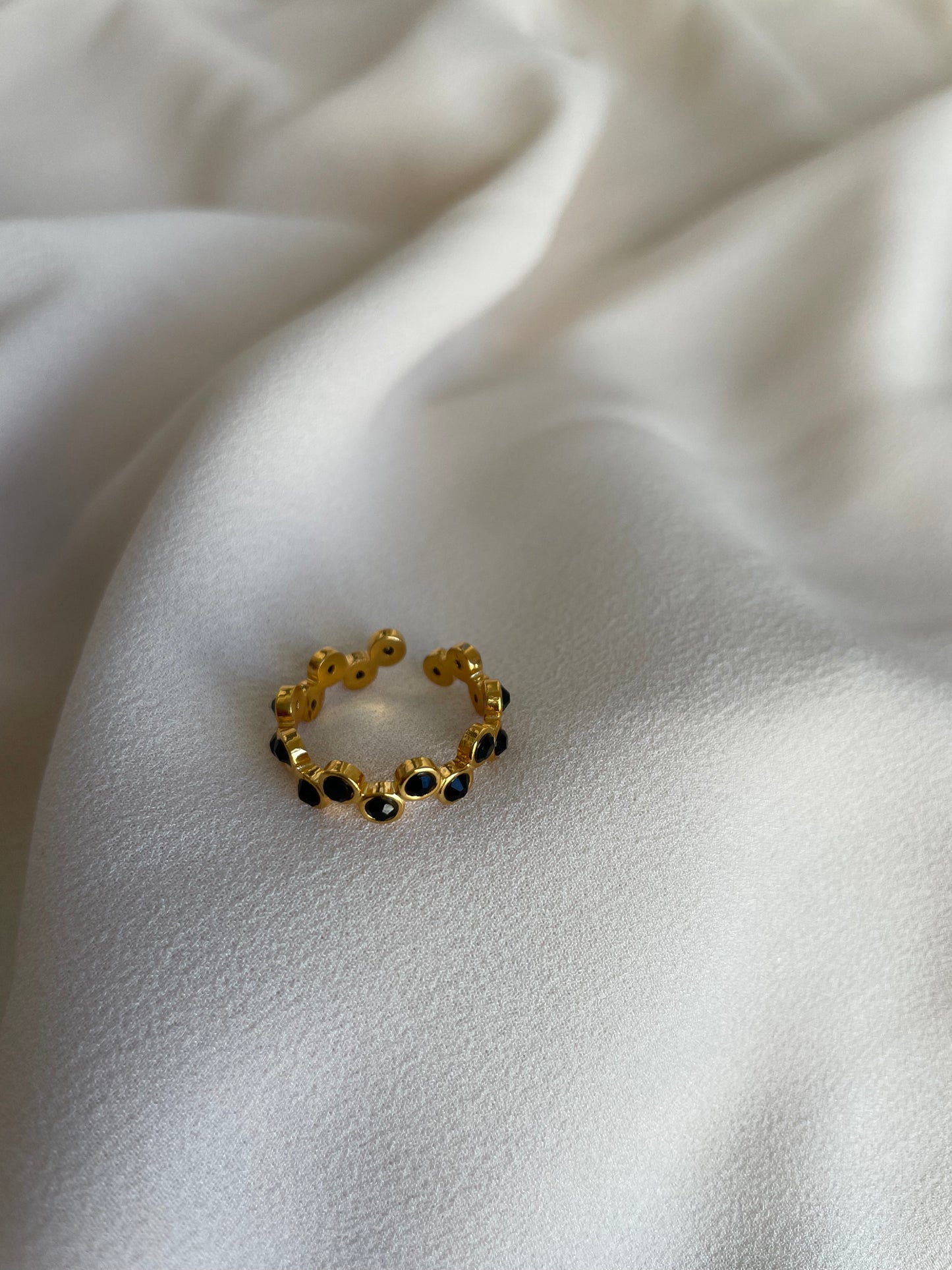 BEE RING