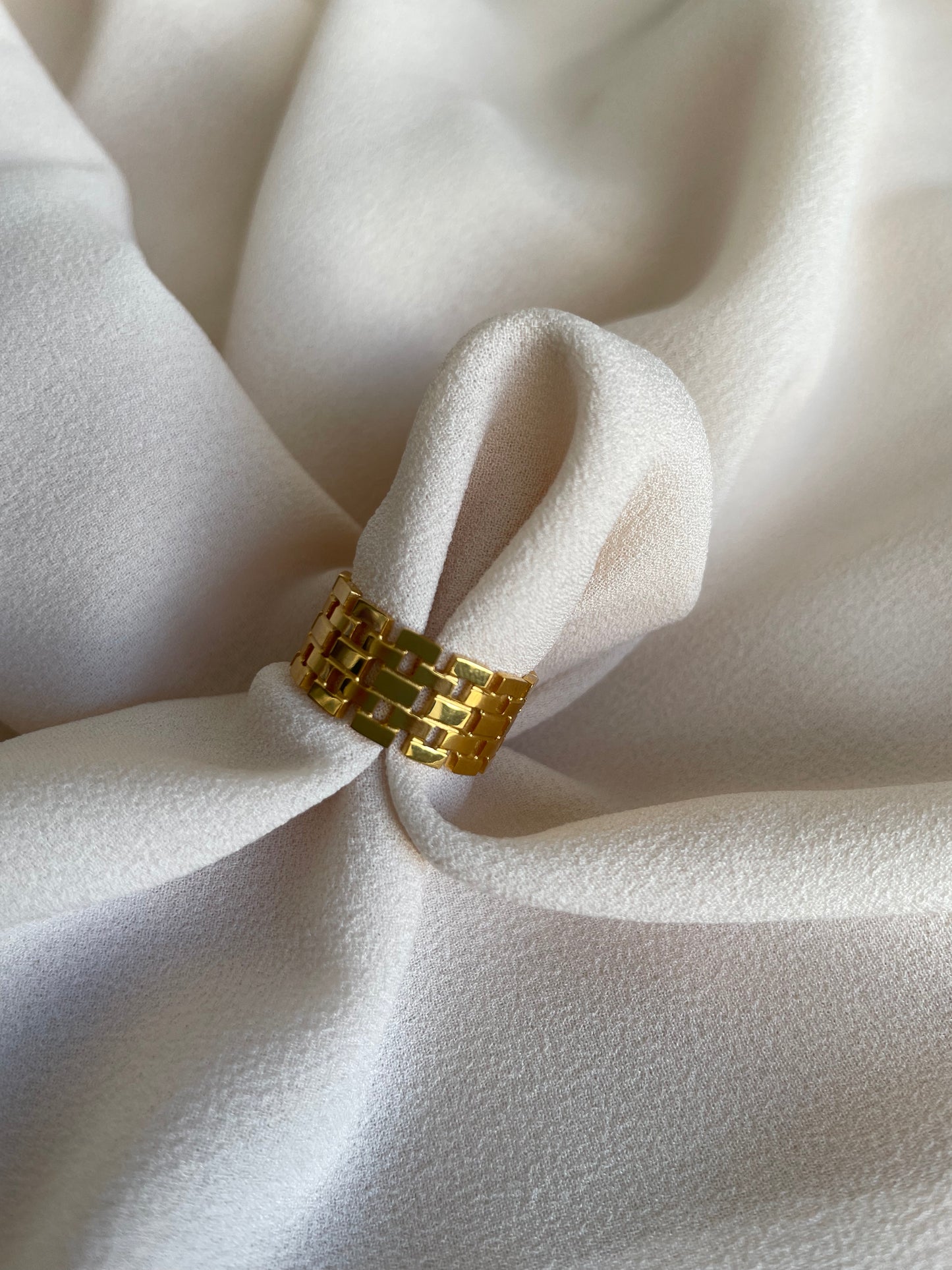STRAP RING