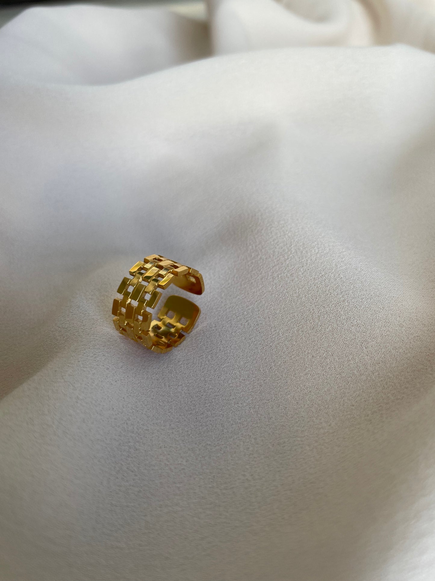 STRAP RING