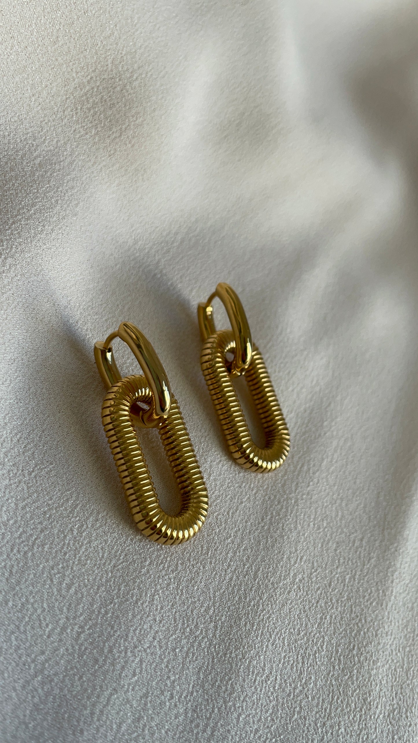 SOPHIE EARRINGS