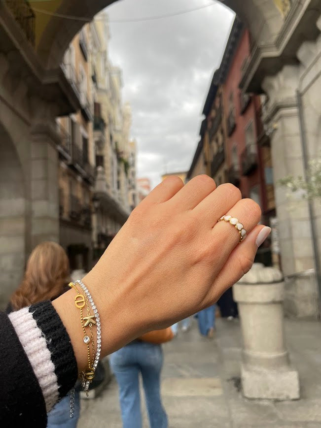 WHITE HEART Ring